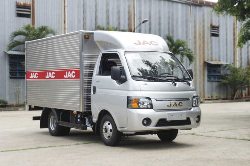 JAC X5 với thiết kế thùng kín